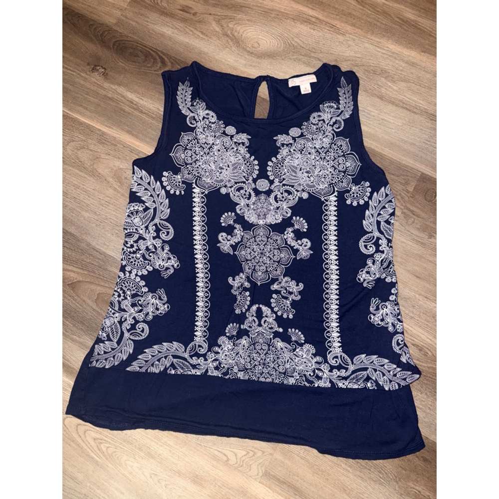Women's size small navy blue sleeveless top